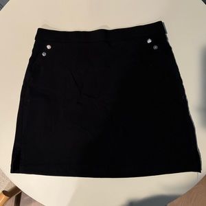 Rafaella Skort Bundle- Black and white size Medium